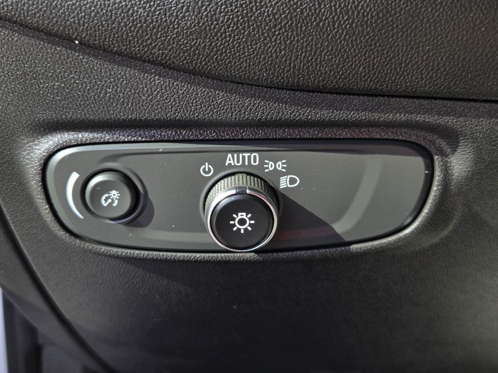 used 2023 Chevrolet Equinox car, priced at $26,881