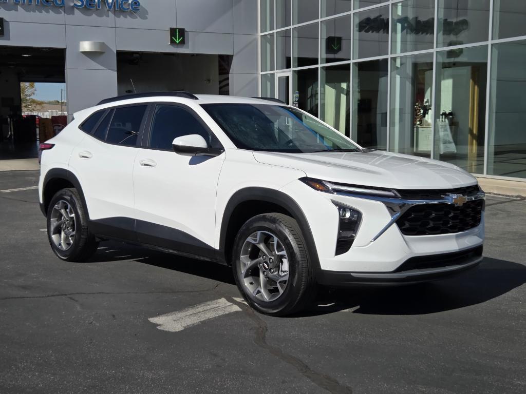 used 2024 Chevrolet Trax car, priced at $21,991