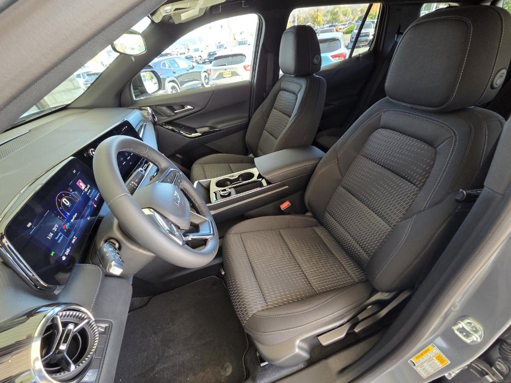 new 2026 Chevrolet Equinox car, priced at $34,035