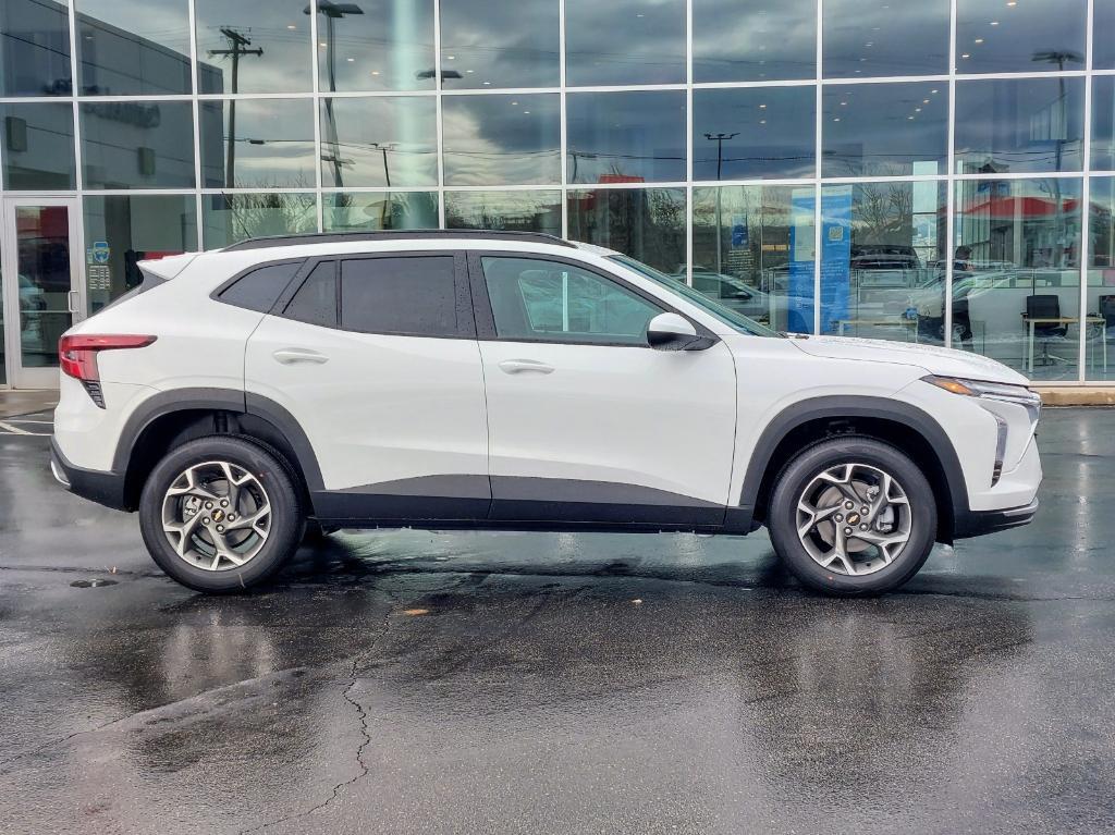 new 2025 Chevrolet Trax car, priced at $24,844