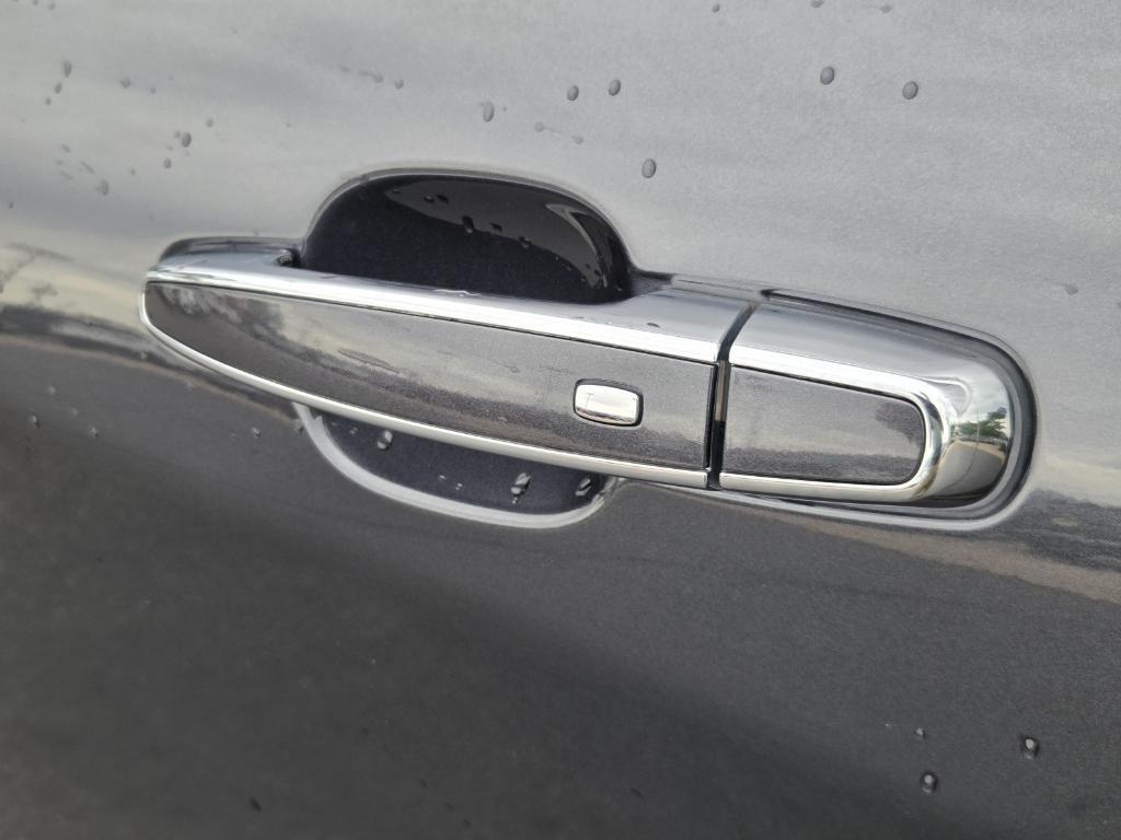 used 2022 Chevrolet Equinox car, priced at $27,881