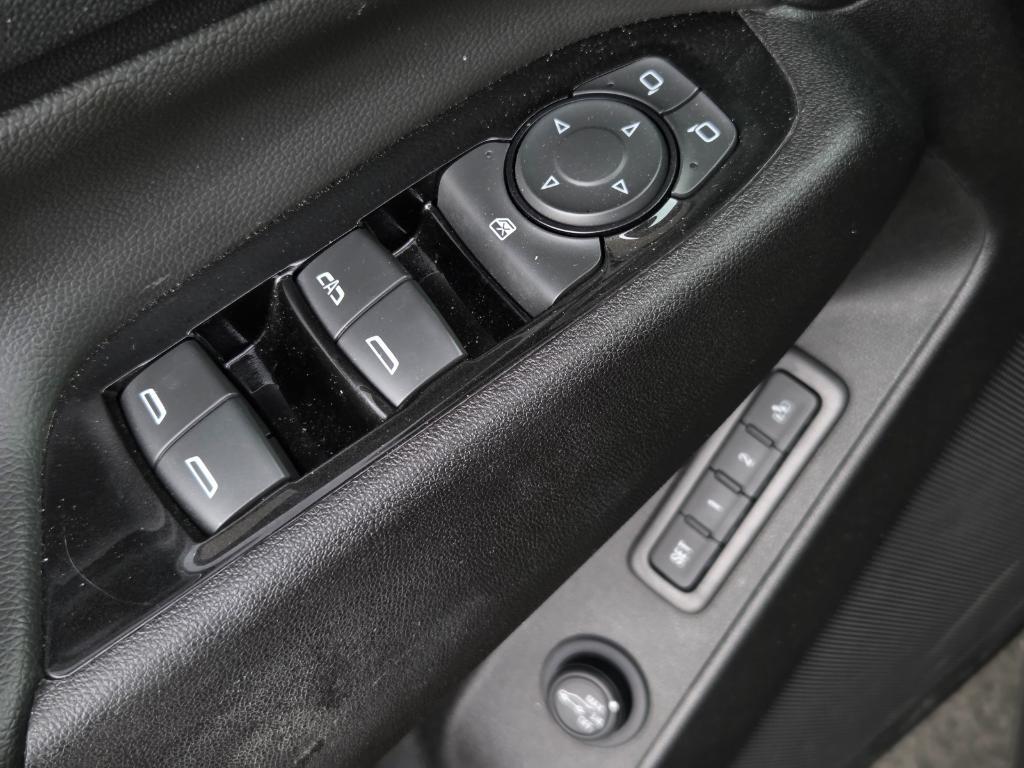 used 2022 Chevrolet Equinox car, priced at $27,881