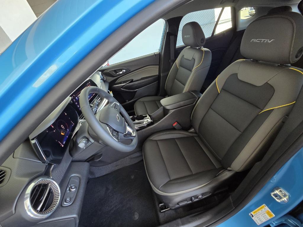 new 2025 Chevrolet Trax car, priced at $26,290
