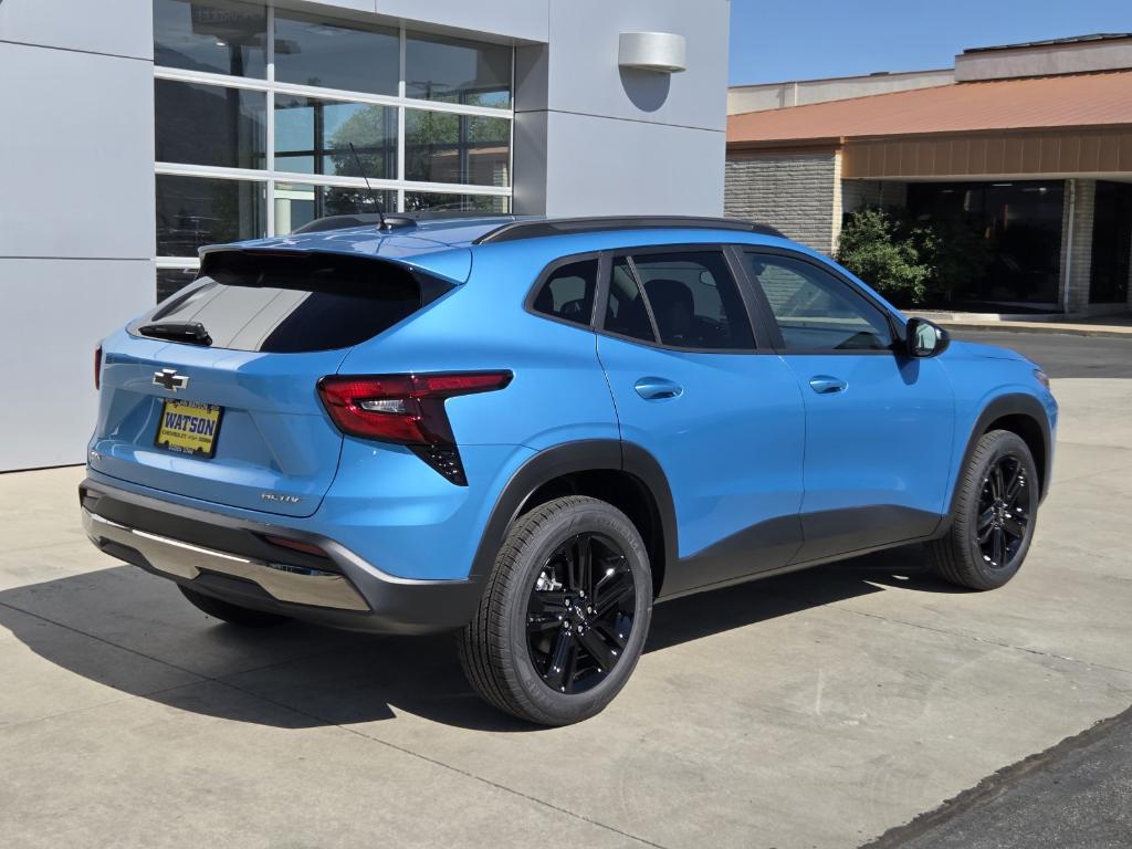 new 2025 Chevrolet Trax car, priced at $26,290