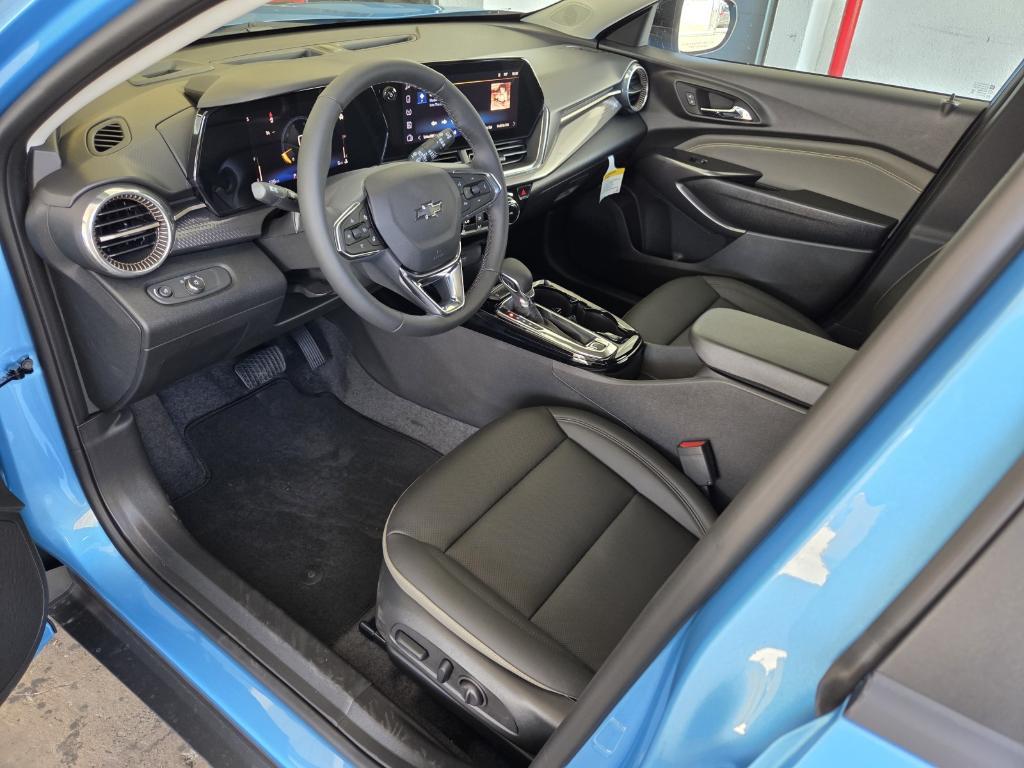 new 2025 Chevrolet Trax car, priced at $26,290
