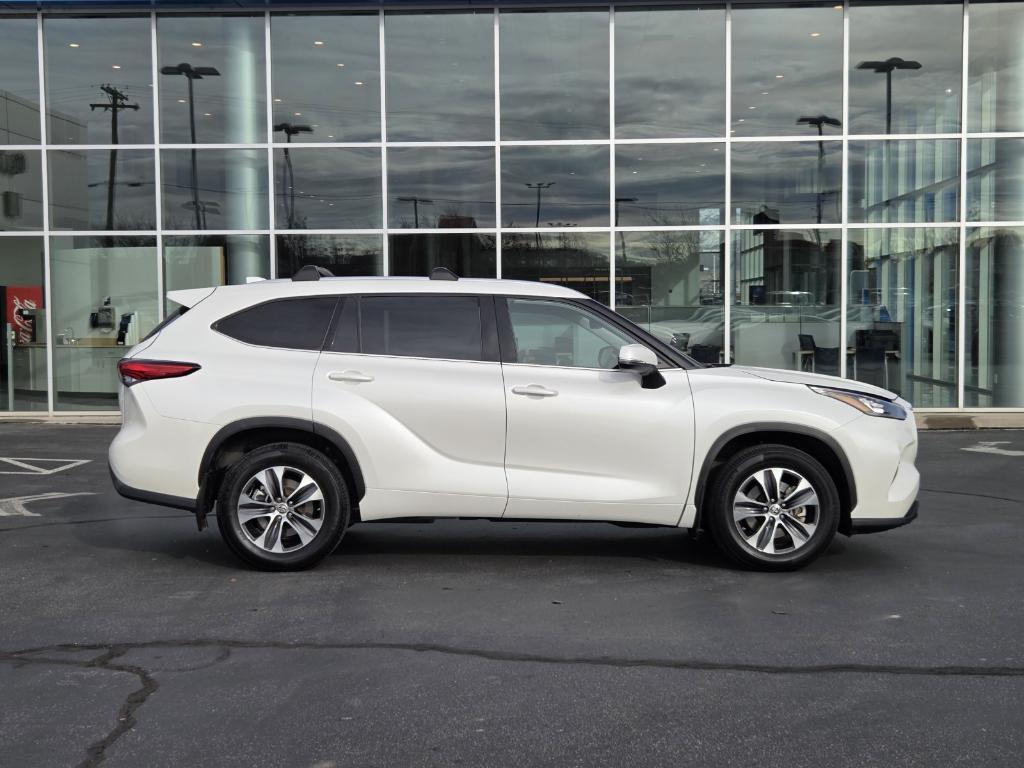 used 2020 Toyota Highlander car, priced at $26,981