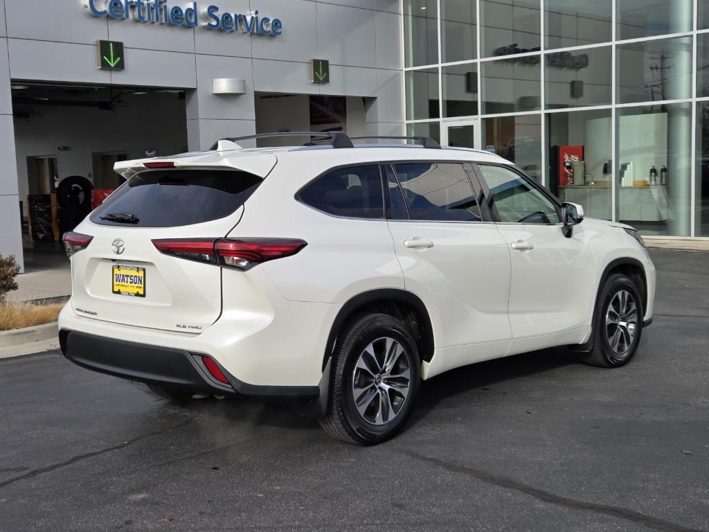 used 2020 Toyota Highlander car, priced at $26,981