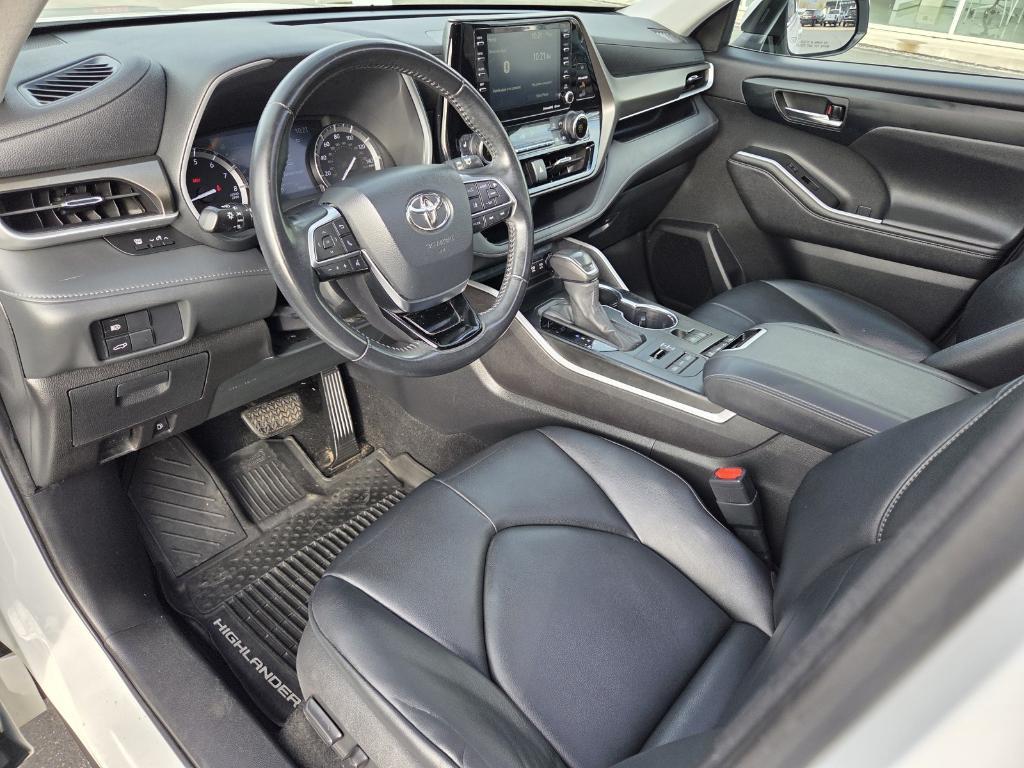used 2020 Toyota Highlander car, priced at $26,981