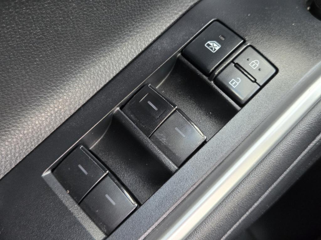 used 2020 Toyota Highlander car, priced at $26,981