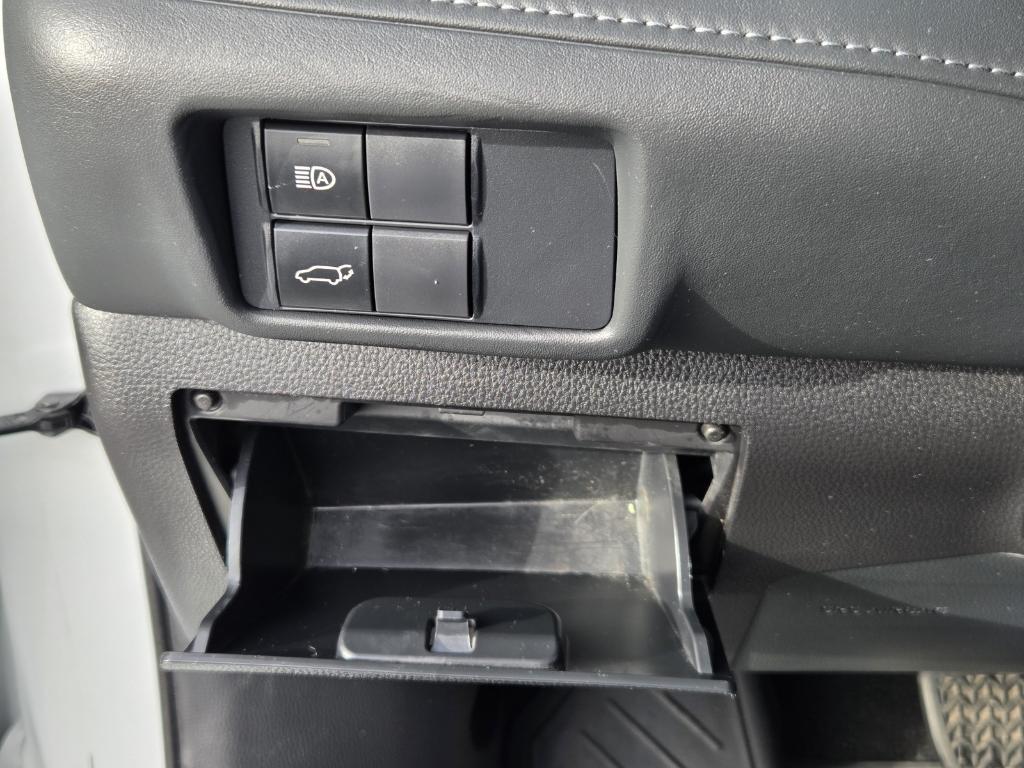 used 2020 Toyota Highlander car, priced at $26,981