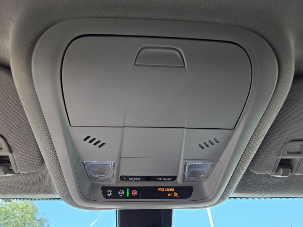 used 2023 Chevrolet Equinox car, priced at $22,621