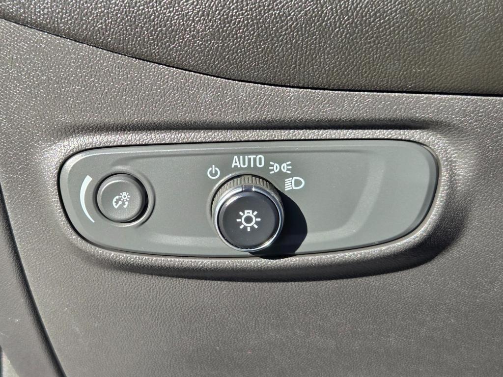 used 2023 Chevrolet Equinox car, priced at $22,621