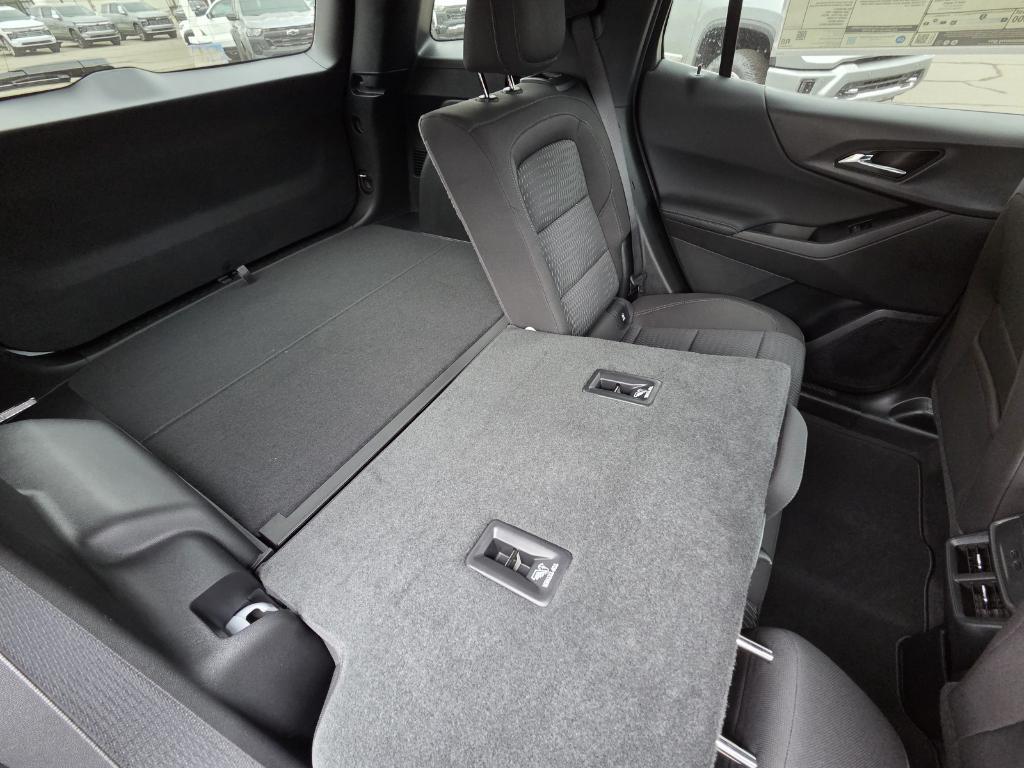 new 2026 Chevrolet Equinox car, priced at $34,035