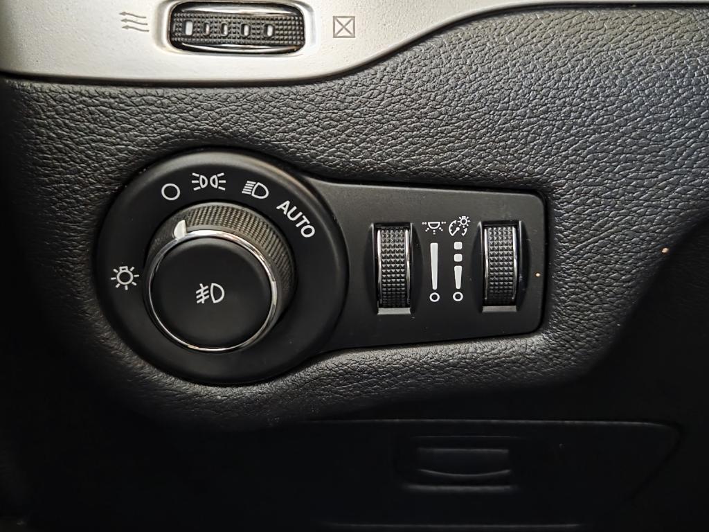 used 2017 Jeep Cherokee car, priced at $14,991