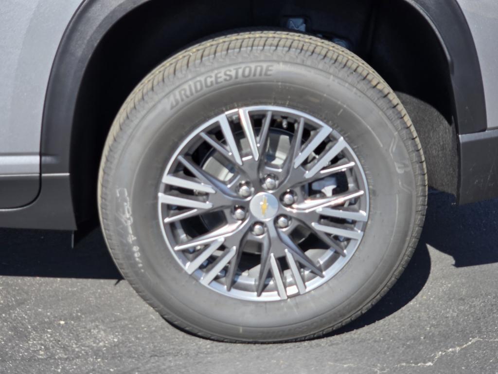 new 2026 Chevrolet Traverse car, priced at $45,920