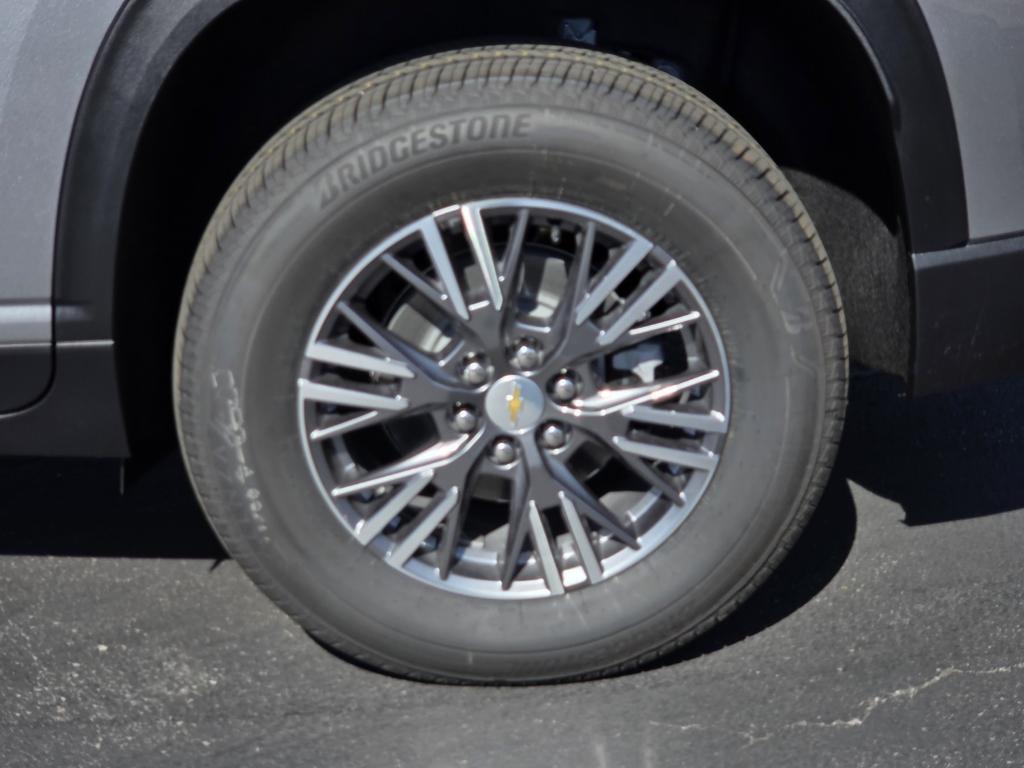 new 2026 Chevrolet Traverse car, priced at $45,920