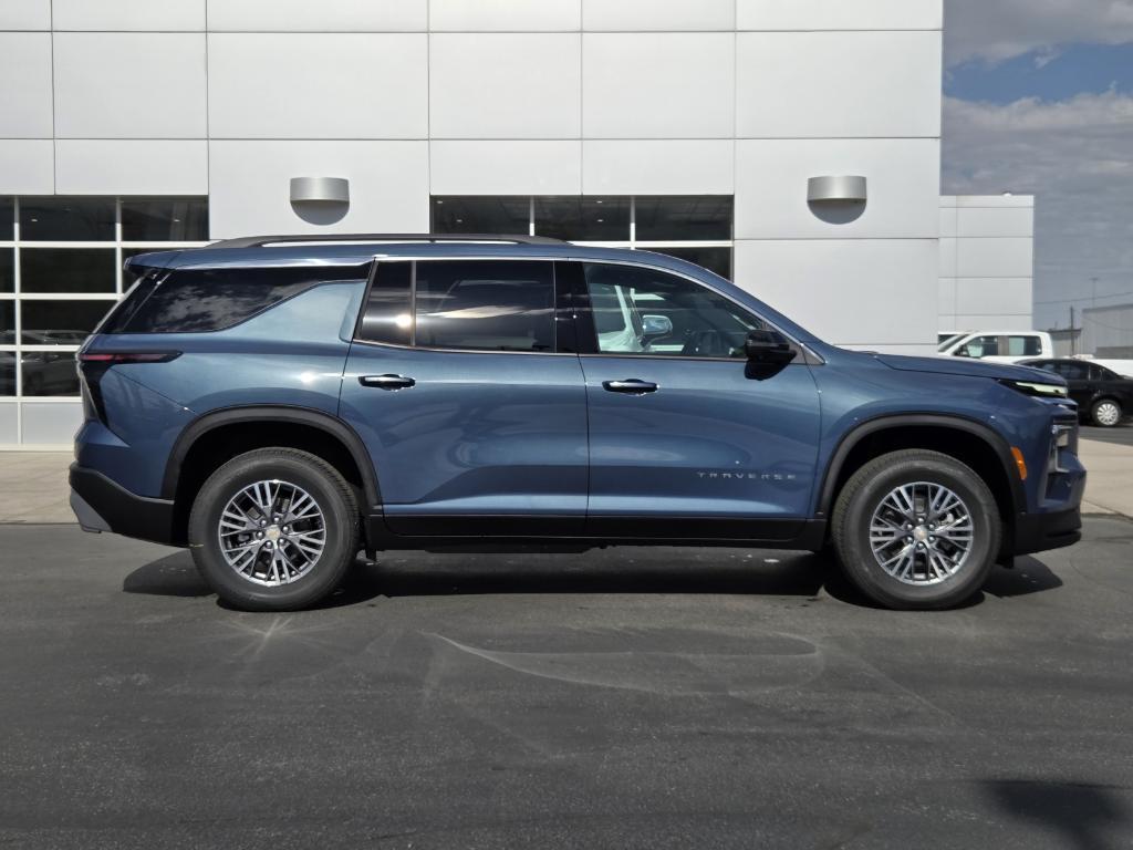 new 2025 Chevrolet Traverse car, priced at $44,695