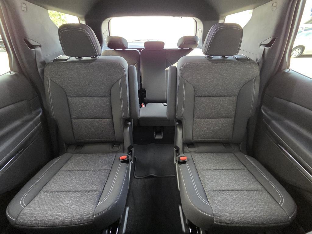 new 2025 Chevrolet Traverse car, priced at $44,695