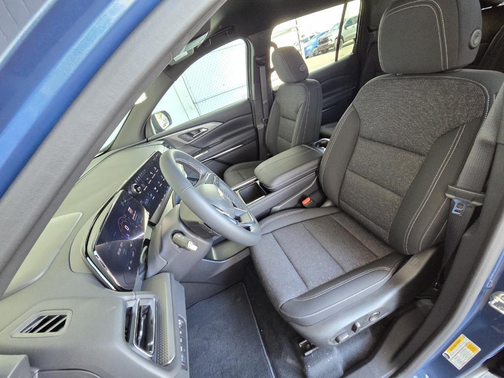 new 2025 Chevrolet Traverse car, priced at $44,695