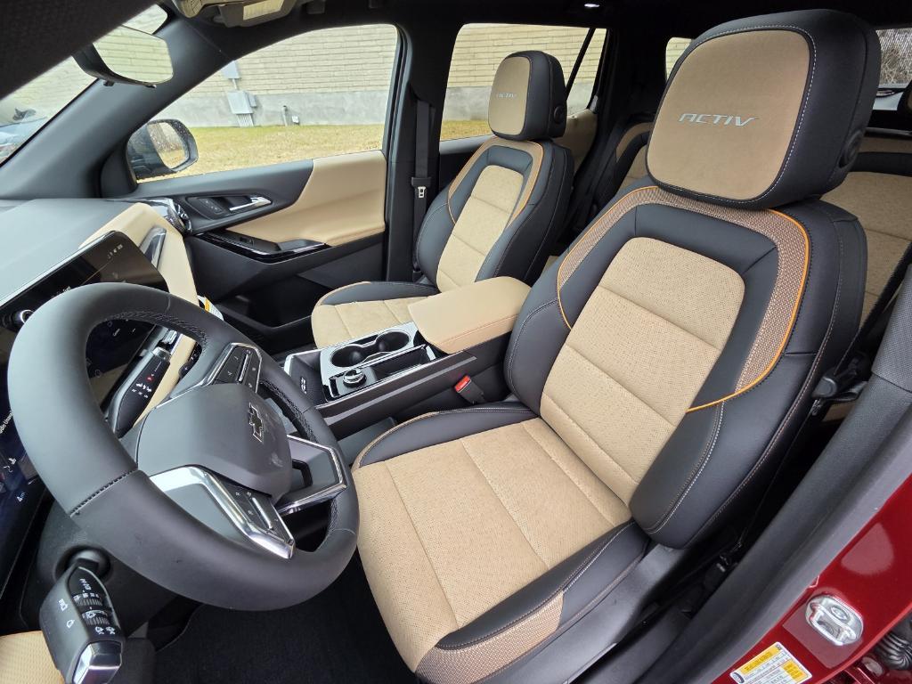 new 2025 Chevrolet Equinox car, priced at $40,370