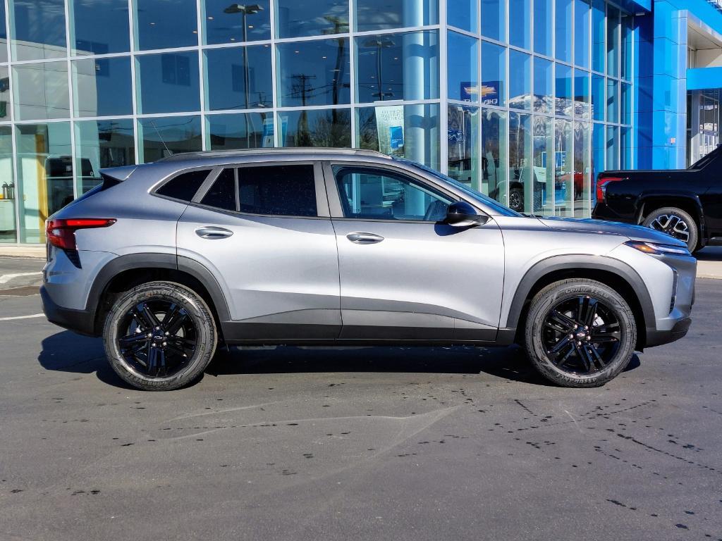 new 2025 Chevrolet Trax car, priced at $27,485