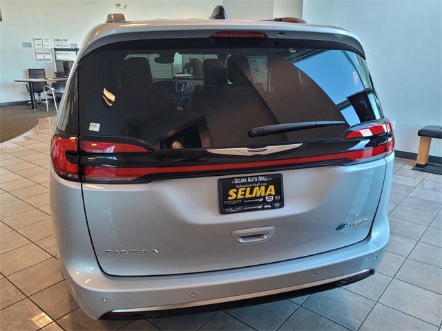 new 2023 Chrysler Pacifica Hybrid car, priced at $54,673