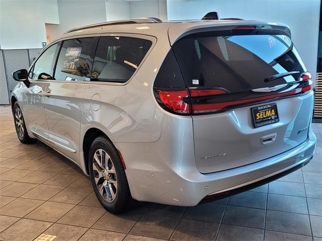 new 2023 Chrysler Pacifica Hybrid car, priced at $54,673