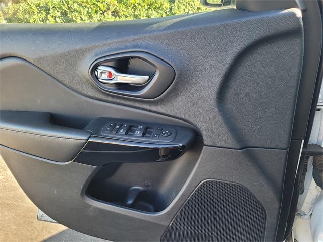 used 2023 Jeep Cherokee car, priced at $26,307
