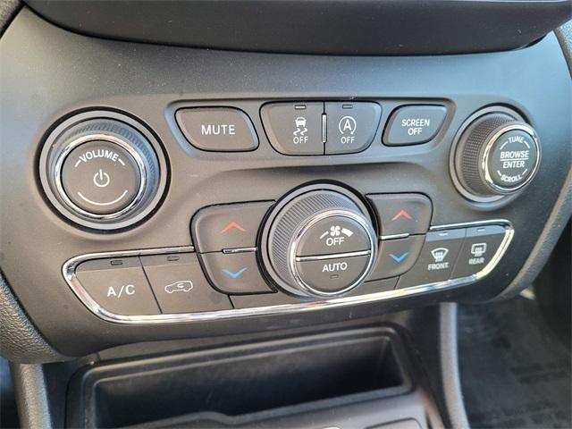 used 2023 Jeep Cherokee car, priced at $26,307