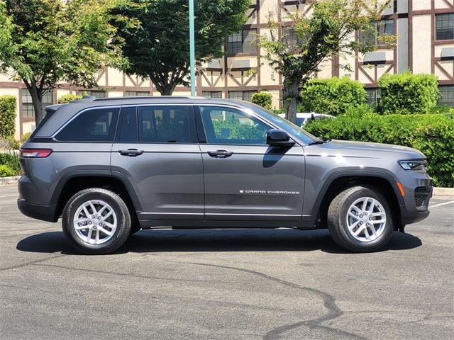 new 2025 Jeep Grand Cherokee car, priced at $42,175