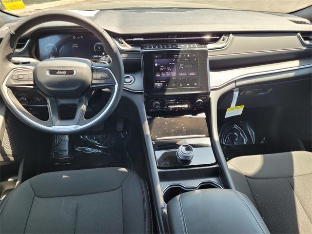 new 2025 Jeep Grand Cherokee car, priced at $42,175