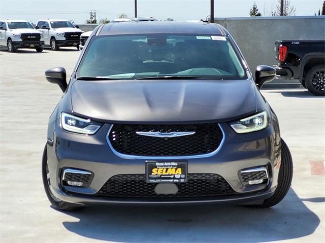 new 2023 Chrysler Pacifica Hybrid car, priced at $45,888