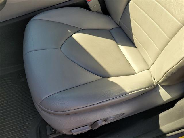 used 2022 Toyota Highlander car, priced at $39,700