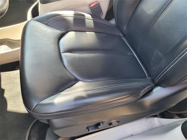 used 2023 Chrysler Pacifica car, priced at $24,880