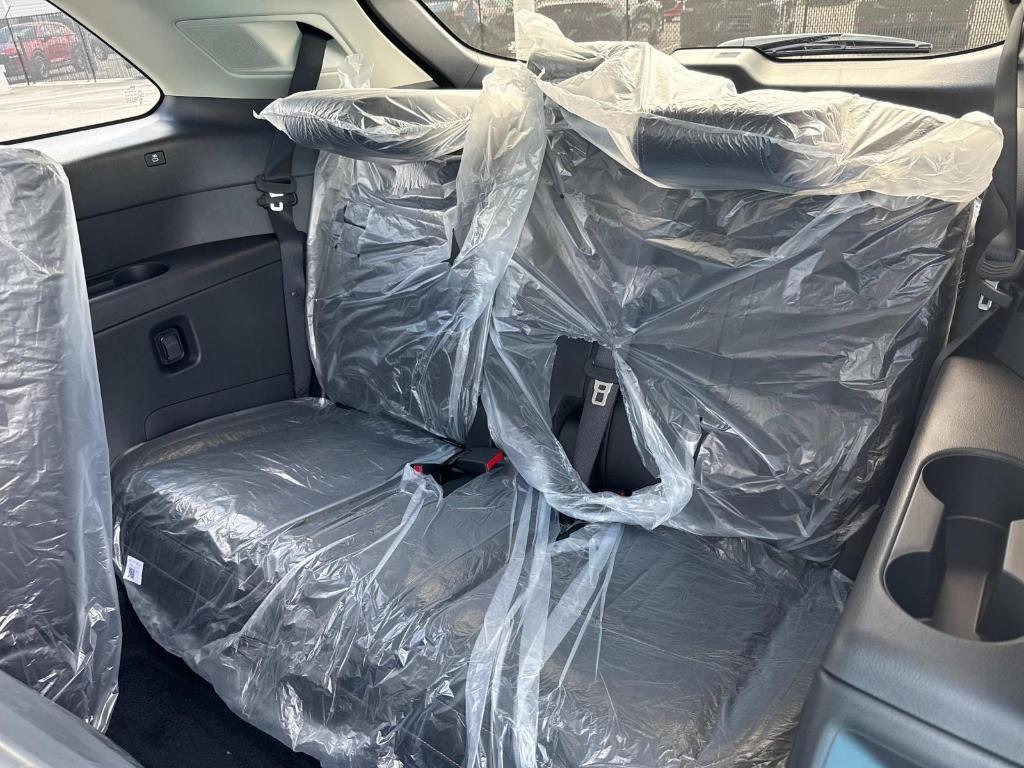 new 2025 Mazda CX-90 car, priced at $45,670