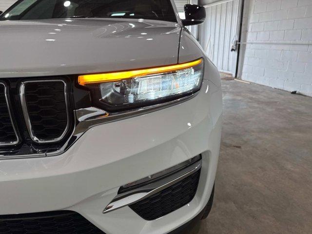 used 2025 Jeep Grand Cherokee car, priced at $40,995