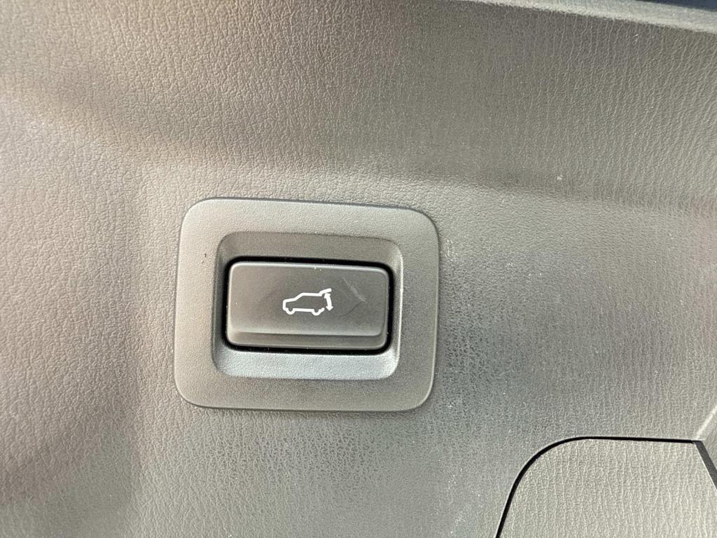 used 2022 Mazda CX-9 car, priced at $28,995