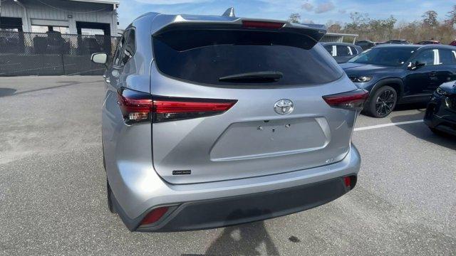 used 2020 Toyota Highlander car, priced at $28,595