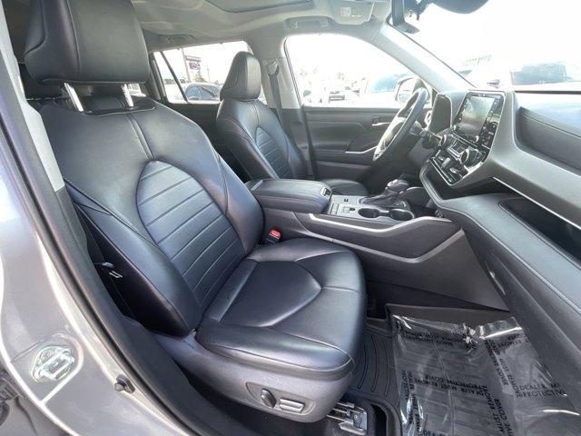 used 2020 Toyota Highlander car, priced at $28,595