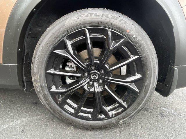 new 2025 Mazda CX-70 car, priced at $47,103