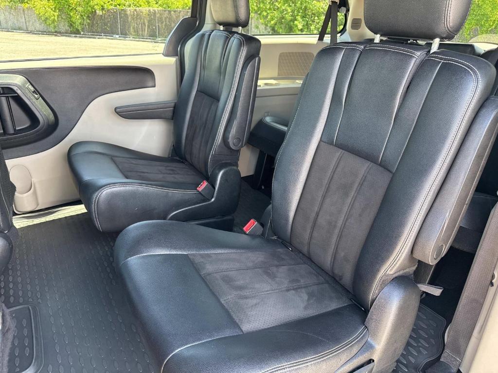 used 2020 Dodge Grand Caravan car, priced at $9,999