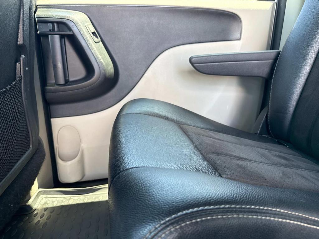 used 2020 Dodge Grand Caravan car, priced at $9,999