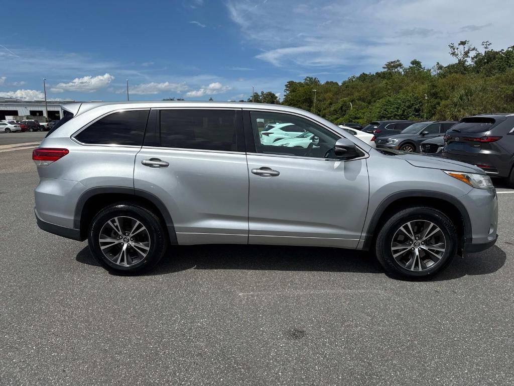 used 2018 Toyota Highlander car, priced at $15,995