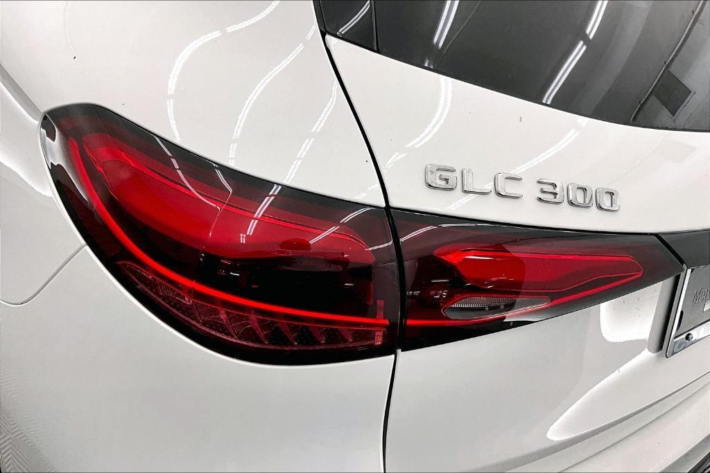 new 2025 Mercedes-Benz GLC 300 car, priced at $51,035