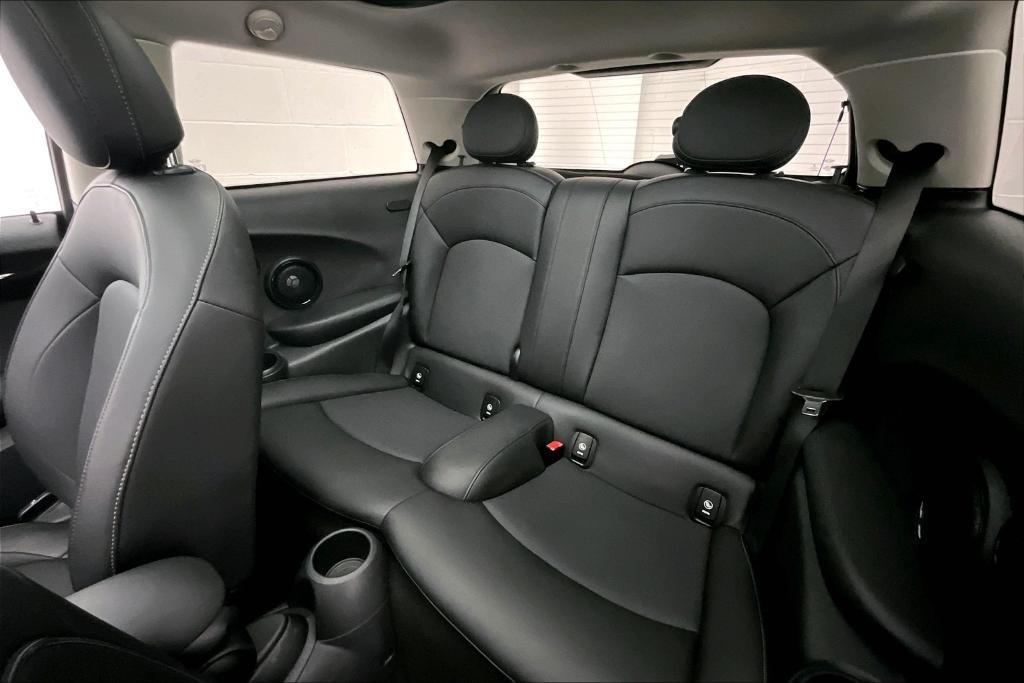 used 2021 MINI Hardtop car, priced at $20,981