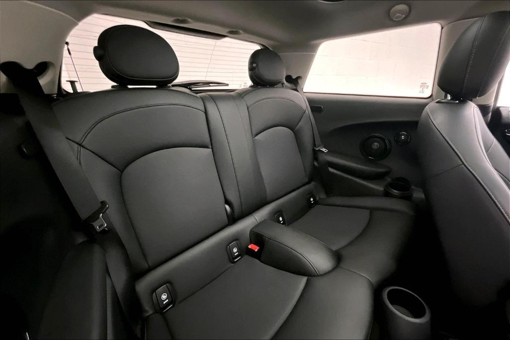 used 2021 MINI Hardtop car, priced at $20,981