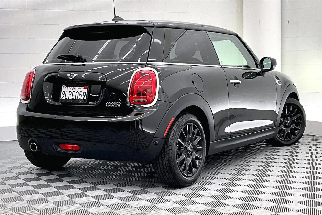 used 2021 MINI Hardtop car, priced at $20,981