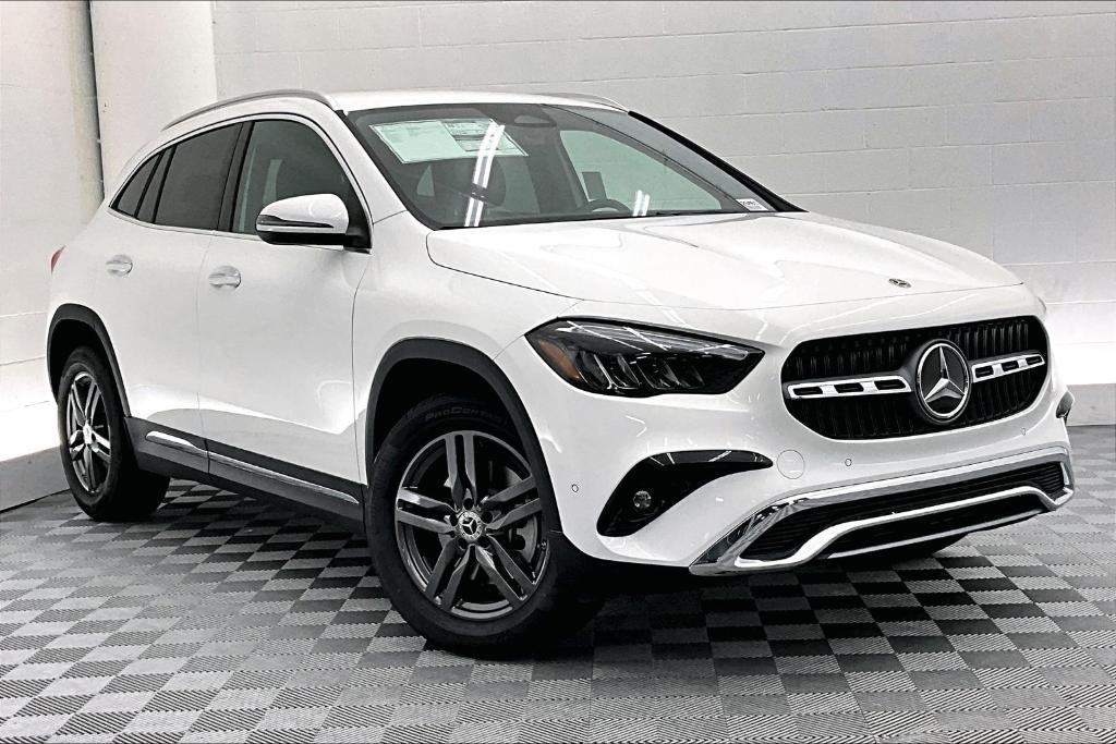 new 2025 Mercedes-Benz GLA 250 car, priced at $44,185