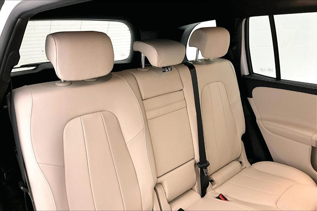 new 2025 Mercedes-Benz GLB 250 car, priced at $47,145