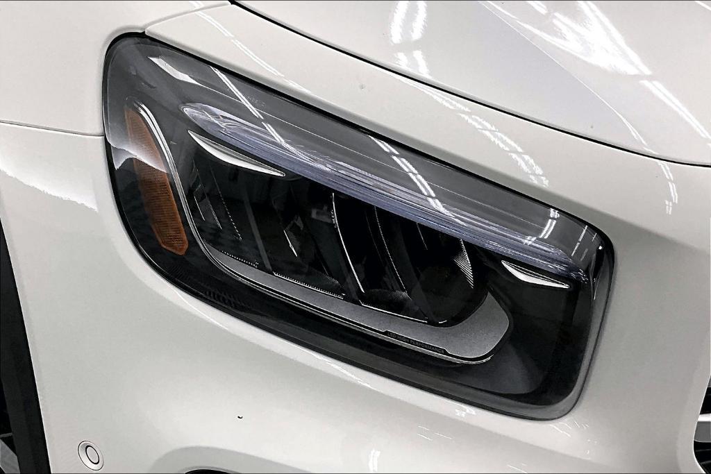 new 2025 Mercedes-Benz GLB 250 car, priced at $47,420